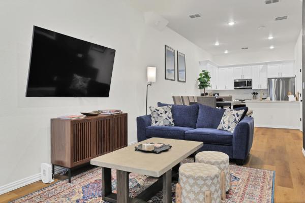 Victory Villa - Lux Townhome Walk 2 Globe Life - Rangers & Cowboys Stadiums, Забронировать  Арлингтон Dallas - Fort Worth Metropolitan Area