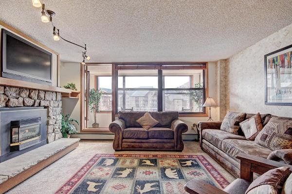 Vs438 And 440H Village Square Condo