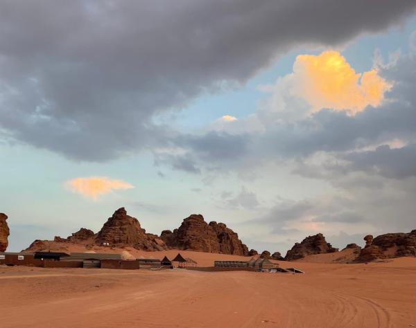 Ahmad and Fatimas Traditional Bedouin Camp, Забронировать  Отели мухафаза Акабы с парковкой, Парковка