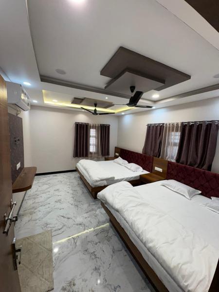 shree trilokeshwar guest house, Забронировать  Удджайн штат Мадхья-Прадеш