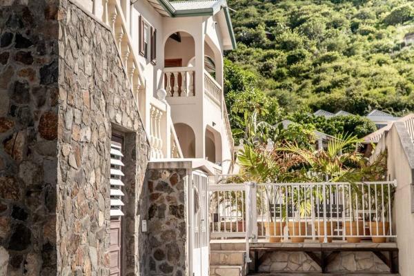 Mont Vernon Villas, Забронировать  Отели Куль-де-Сак с бассейном, Бассейн