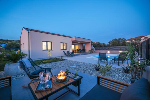 Villa Mindula ZadarVillas, Забронировать  Сукошан Задарская жупания