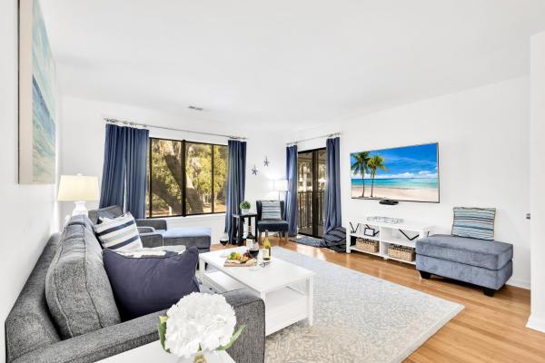 77 Springwood Villas, Забронировать  Отели Lowcountry с бассейном, Бассейн