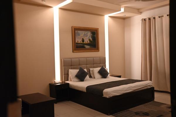 Royal Mark Lodges, Забронировать  Отели Бахавалпур с завтраком, Завтраки