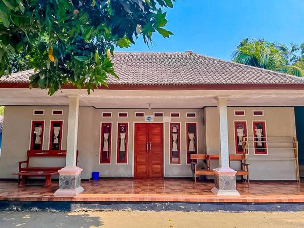 Homestay dan penginapan Geopark Ciletuh, Забронировать  Отели Чиллова с бассейном, Бассейн