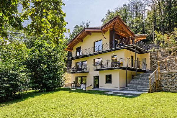 Lomà Champdepraz, Забронировать  Шамдепра Валле д'Аоста