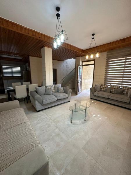 Villa IMPERIAL, Забронировать  Отели Пафоса с бассейном, рядом с Муниципальный парк Пафос, Бассейн