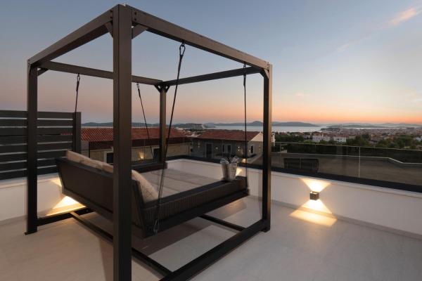 Villa Sky View Vodice, Забронировать  Отели Водице с бассейном, Бассейн