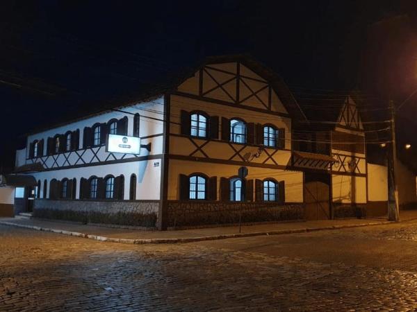 Casa Blanca Pousada Hotel, Забронировать  Сан-Лоренсу Минас-Жерайс