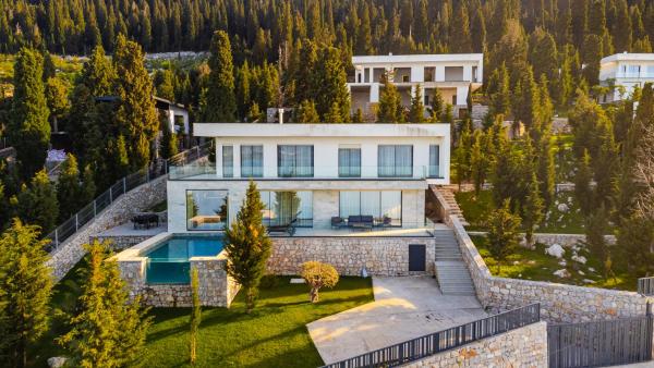 Villa Serenity Luxury Lakeside Manor by Pik Host, Забронировать  Shirokë Shkoder County