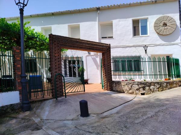 El Molino Hostal-Restaurante, Забронировать  Харафуэль Valencia Province