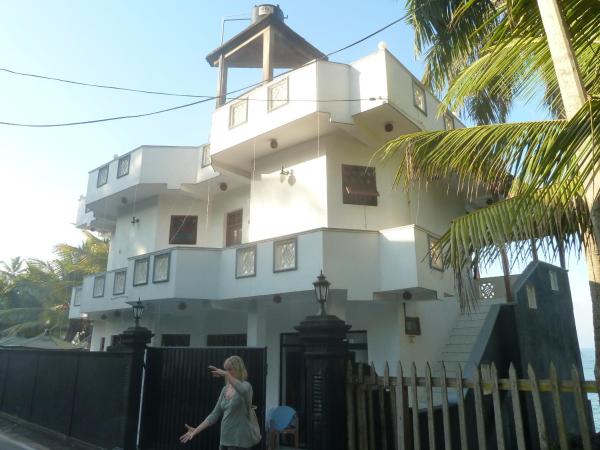 SunSet Guest House, Забронировать  Отели Берувела с завтраком, Завтраки