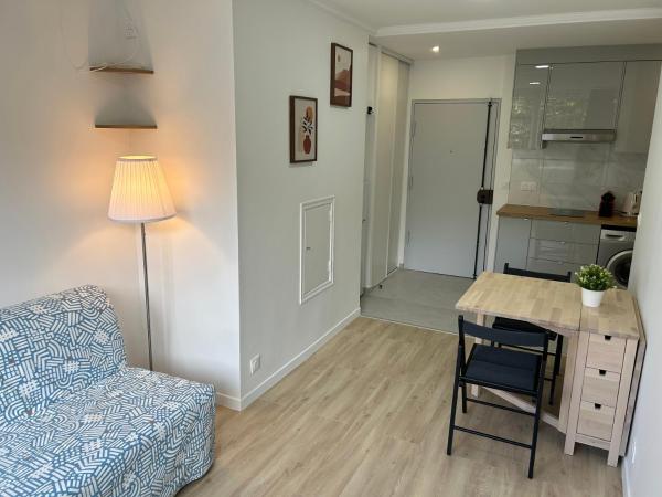 Charmant Appartement au Cœur du 13ème Arrondissement de Paris, Забронировать  Париж Иль-де-Франс, рядом с Станция метро "Пьер и Кюри"