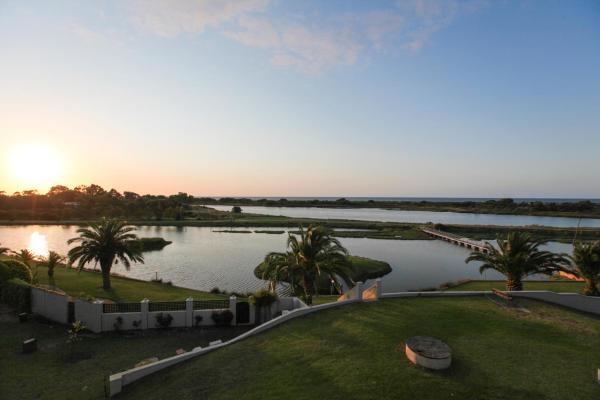 Martin Fields Beach Retreat