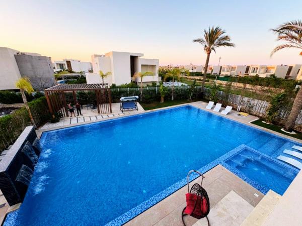 Hacienda Bay Villa with private pool, Забронировать  Эль-Аламейн Матрух