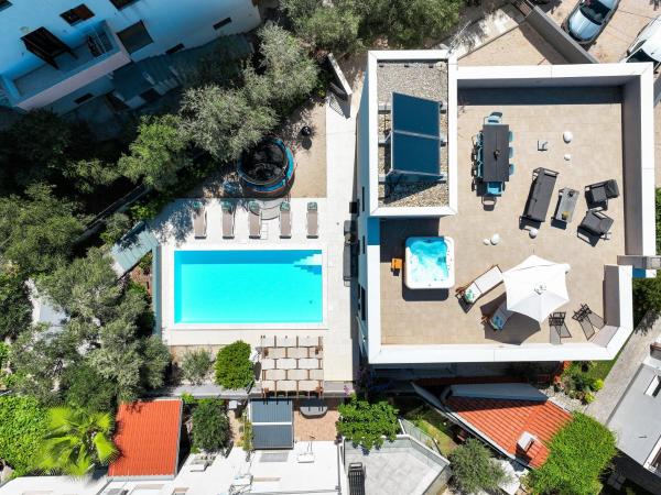Villa Val Zadar, Забронировать  Отели Задар с бассейном, Бассейн