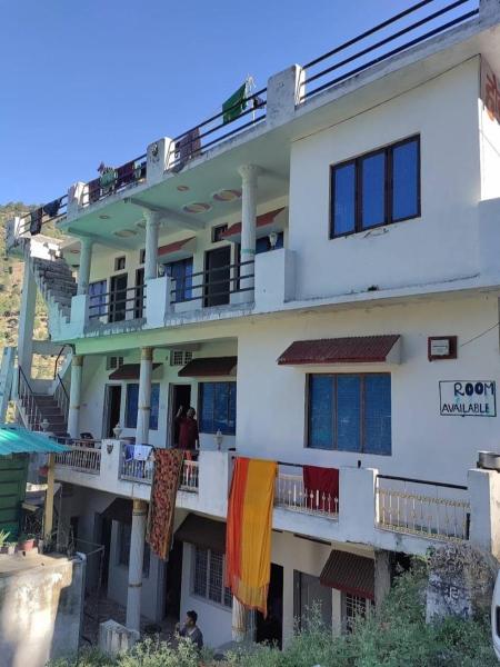 Hotel Rudraksh Inn , Barkot, Забронировать  Баркот штат Уттаракханд