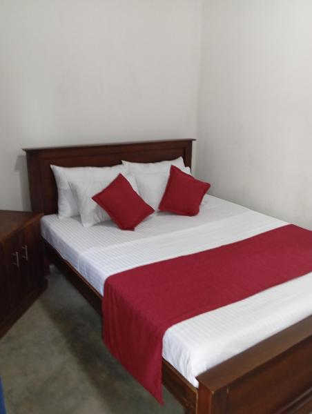 Villa 39 Katunayake Airport transit villa, Забронировать  Отели Катунаяка с бассейном, Бассейн