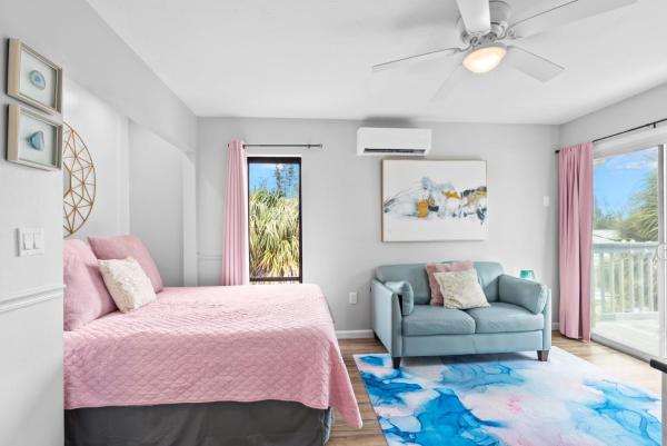 Beach Rd, 300ft to Beach Access & 500ft to Siesta Key Village, Studio, Забронировать  Сиеста-Ки Sarasota Area