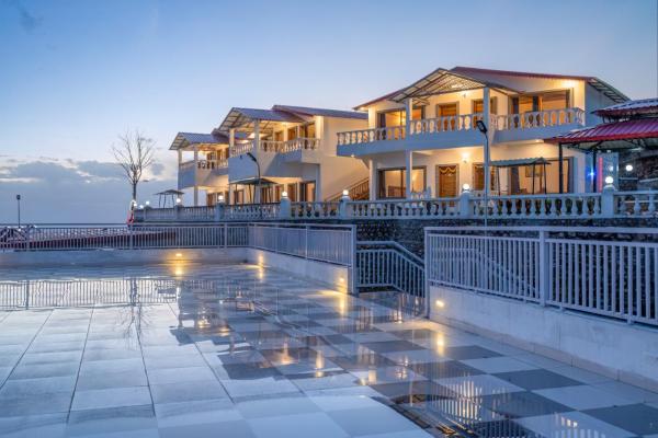 Paatli Fort Estate Resort, Забронировать  Отели Кота-Багх с завтраком, Завтраки