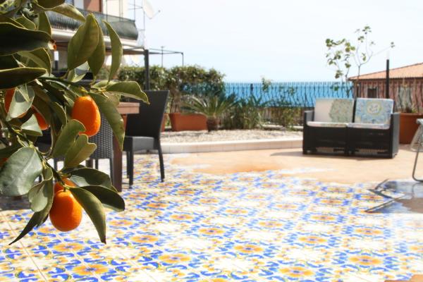 Taonasi Taormina Apartments Таормина