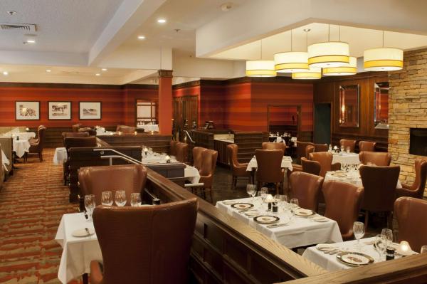 DoubleTree by Hilton Collinsville/St.Louis