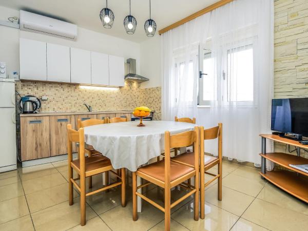 Holiday Home Ankica by Interhome, Забронировать Дом для отпуска Коттеджи Пашман, Коттедж