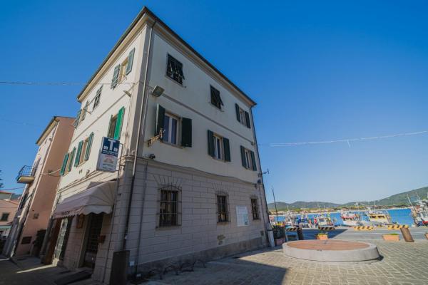Two-room Brezza Marina on the seafront of Marina di Campo-BILO BREZZA MARINA