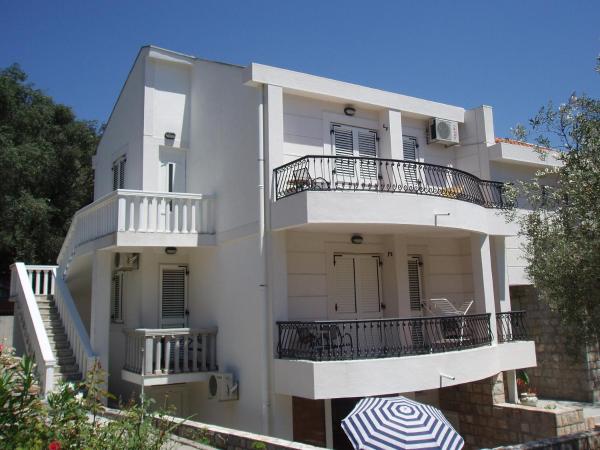 Apartments Medin Danilo