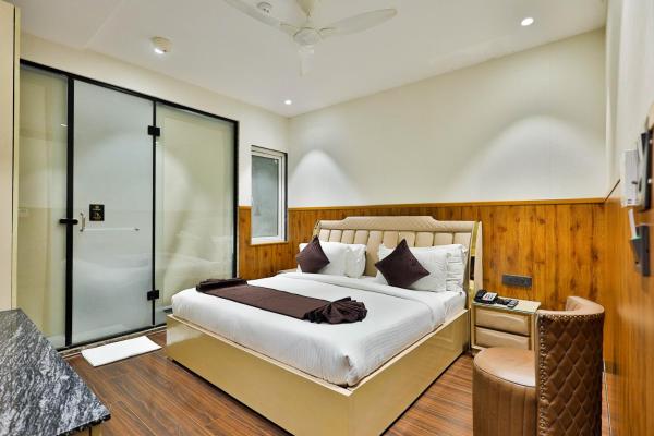 Clay Inn Hotels, Paschim Vihar, Забронировать  Пашим Вихар 