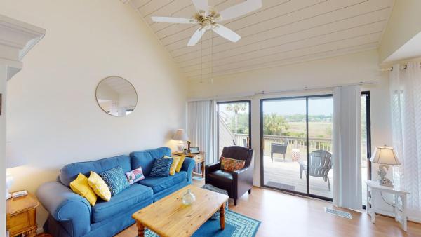 Litchfield Retreat 2BR Villa Resort Bonuses, Забронировать  Отели Lowcountry с бассейном, Бассейн