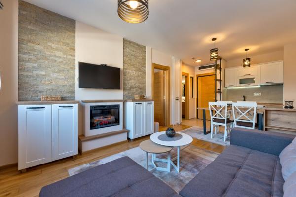 Apartman Kneginja 2&Spa Zlatibor, Забронировать  Отели Zlatibor Region с парковкой, Парковка