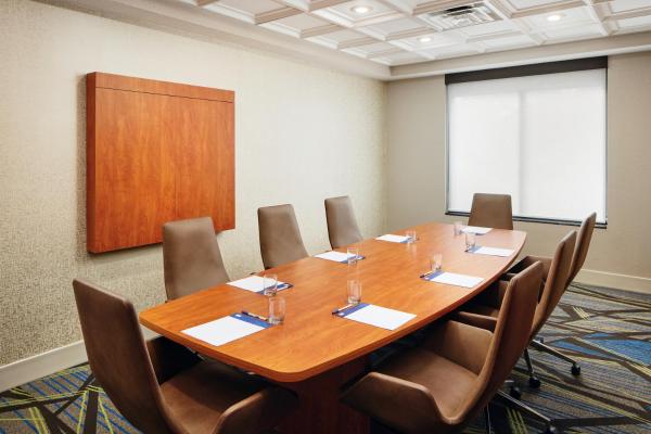 Holiday Inn Express & Suites Jacksonville South East - Medical Center Area by IHG