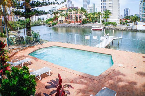 Surfers Riverside Apartments