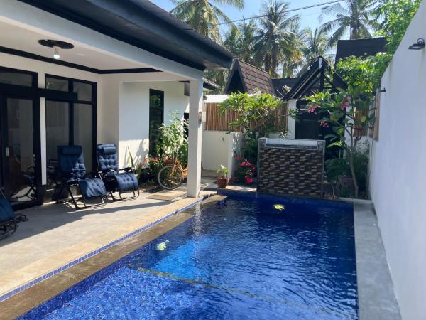 Villa Gili Trawangan - Villa with Privat Pool and Pool Billard - up to 4 people, Забронировать  Отели островов Гилей с бассейном, Бассейн
