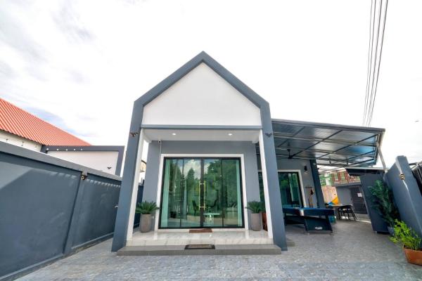 Pattaya Pool Villa