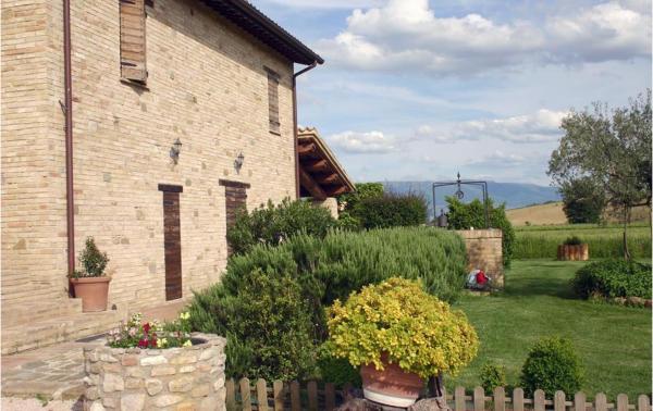 Agriturismo La Tana Del Lupo, Забронировать  Cantalupo Умбрия
