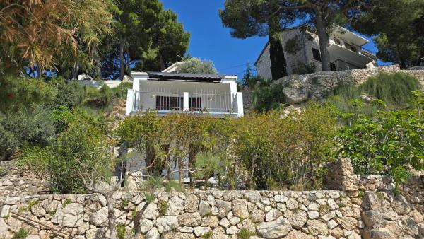 Beach House 5 stairs, Забронировать  Омиш Окрестности Сплита, рядом с Пляж Мала Лука