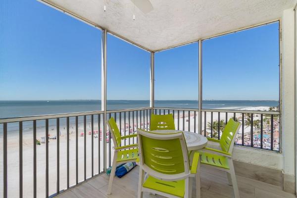 Beach Villas 706 Top-Floor Condo with Gulf Views, Pool condo, Забронировать  Форт-Майерс-Бич Fort Myers Area