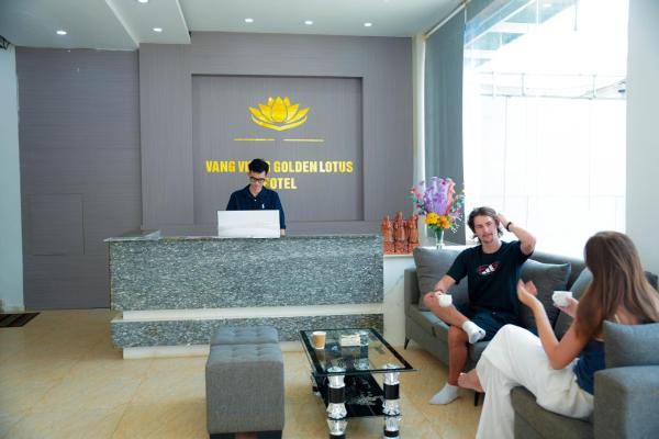 Vang Vieng Golden Lotus Hotel, Забронировать  Ванг-Вьенг Вьентьян, рядом с Vang Vieng Hospital