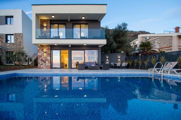Villa Aurora Azure - Luxury Infinity Pool Resort, Забронировать  Катун-Режевичи Община Будва