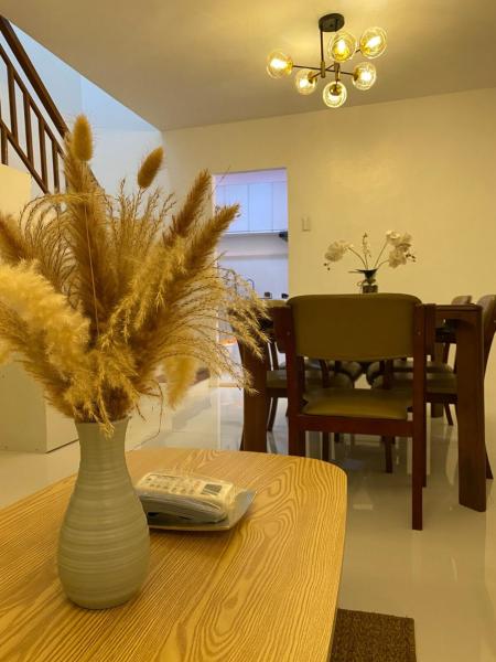 Sakura Transient House Angeles, Забронировать  Отели в центре Анхелес, в центре