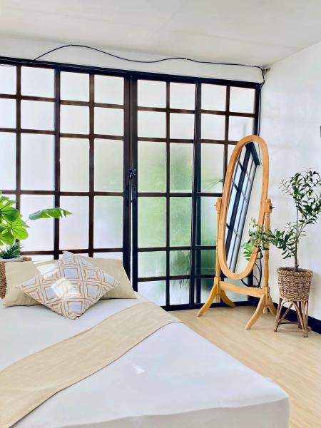 Modern Guesthouse Near Beach in Nasugbu, Batangas, Забронировать  Назугбу Батангас