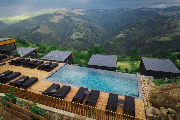The Altitude Cabin Resort, Забронировать  Măguri Клуж
