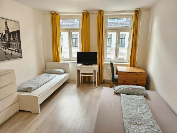 Leipzig Lindenau - Haus mit 3 Ferienwohnungen im Westen, Забронировать  Лейпциг Саксония