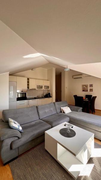 Sunlit Residence, Забронировать  Отели Мостар с парковкой, Парковка