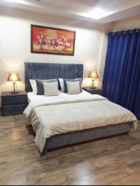 Executive appartment in bahria hieghts 1, Забронировать  Отели Islamabad Capital Territory с бассейном, Бассейн