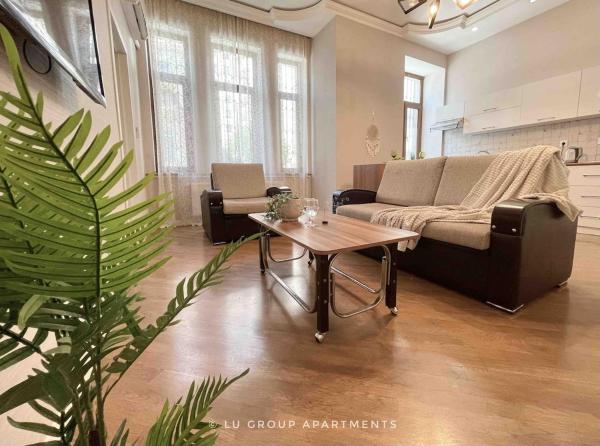 Greenlights Apartment in the city centre, Забронировать  Баку Азербайджан
