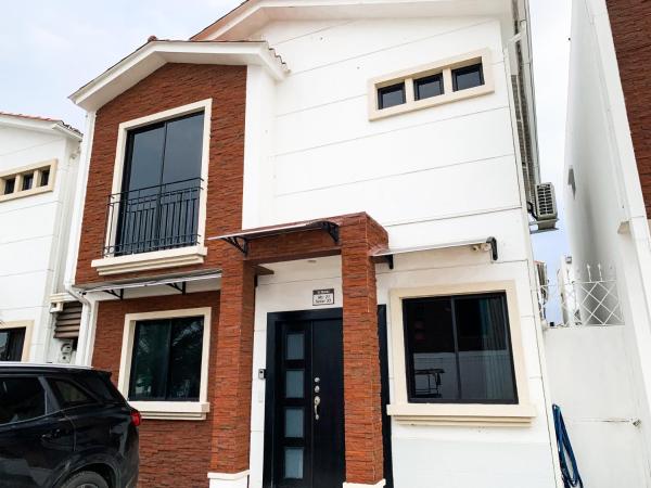 Luxurious house, bedrooms, private pool, parking, Забронировать  Palo de Iguana Гуаяс