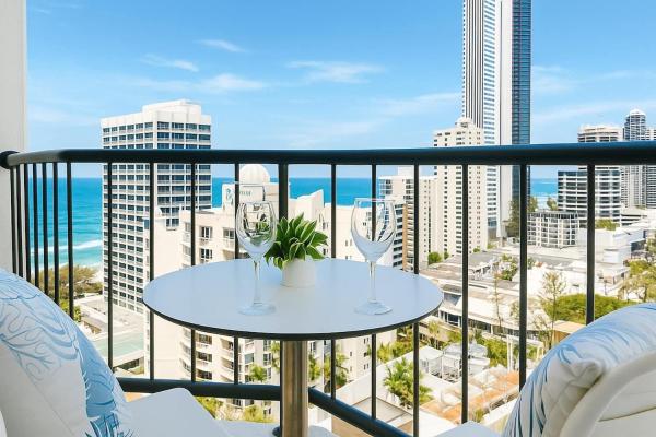 Sea View Hotel Room Heart of Surfers Paradise, Забронировать  Серферс-Парадайс Голд-Кост, рядом с SkyPoint Observation Deck